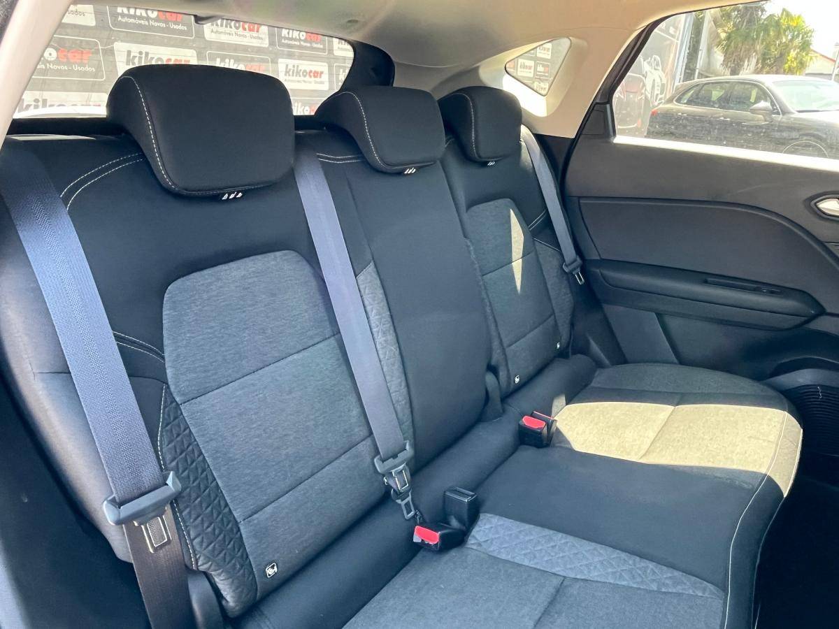 renault-captur-2023-hibrido-a-gasolina-1598cc