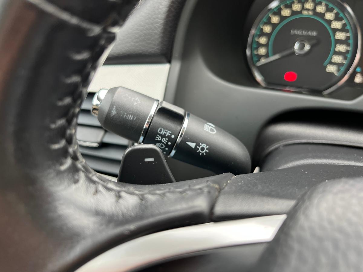 jaguar-xf-2013-diesel-2179cc