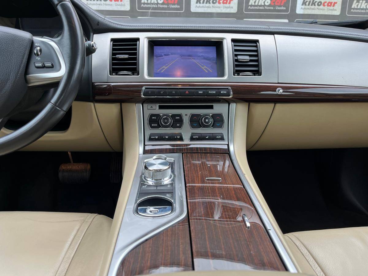 jaguar-xf-2013-diesel-2179cc