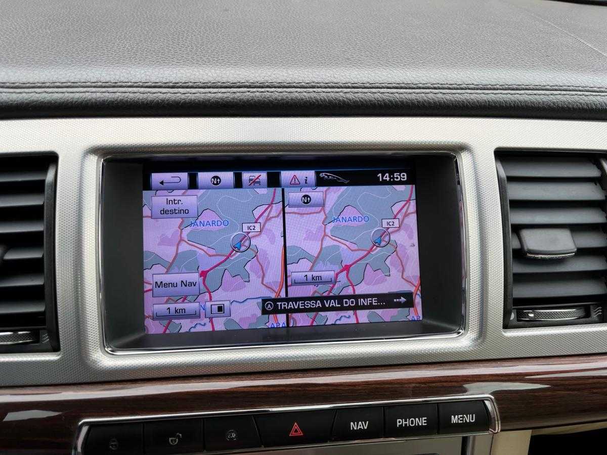 jaguar-xf-2013-diesel-2179cc