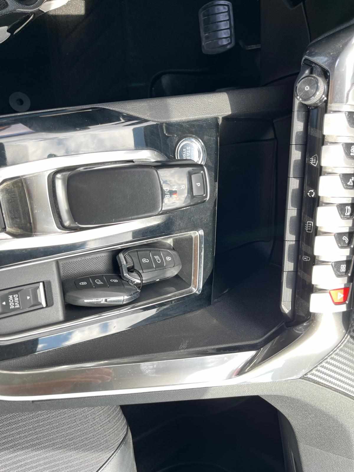 peugeot-3008-2021-hibrido-a-gasolina-1598cc