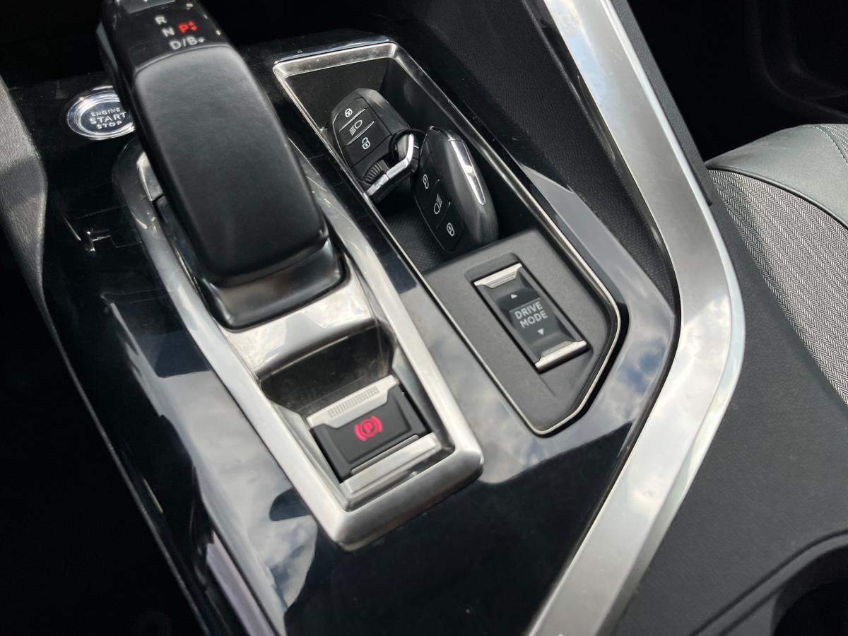 peugeot-3008-2021-hibrido-a-gasolina-1598cc