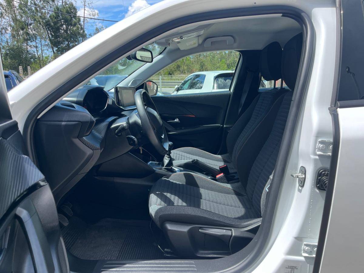 peugeot-2008-2021-gasolina-1199cc