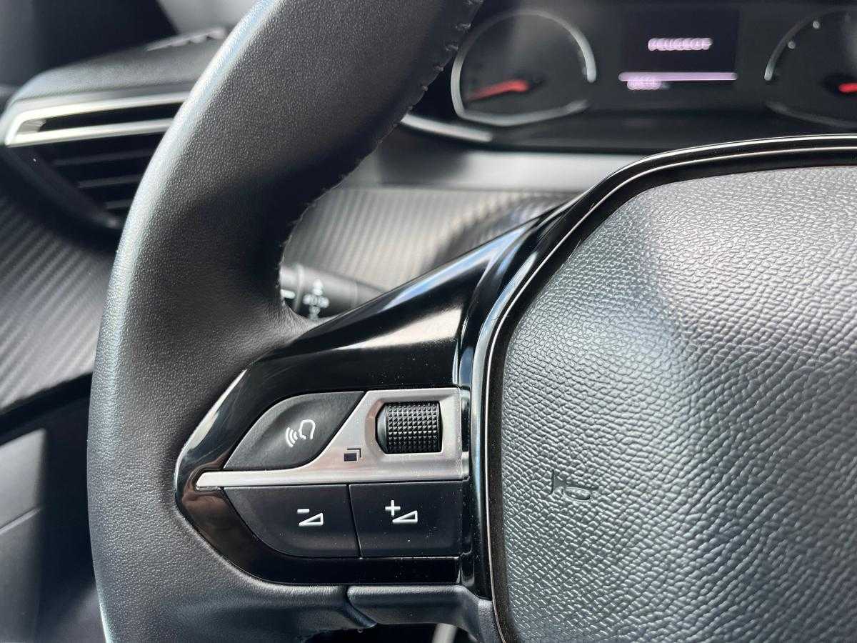 peugeot-2008-2021-gasolina-1199cc
