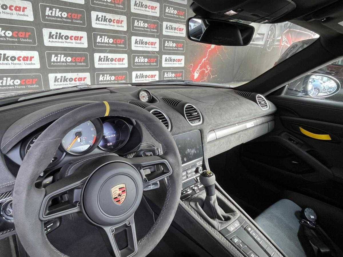 porsche-718-2025-gasolina-3996cc