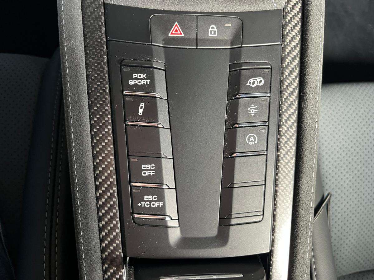 porsche-718-2025-gasolina-3996cc