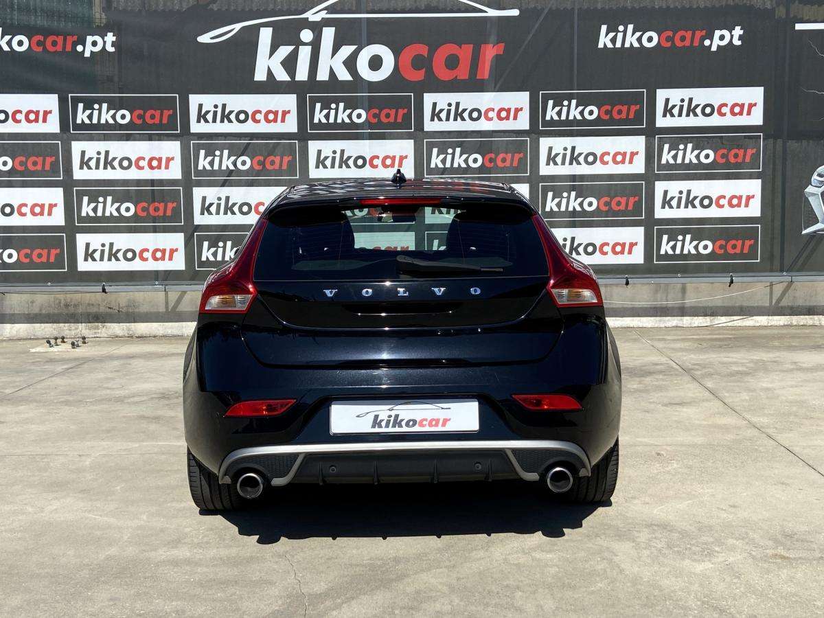 volvo-v40-2014-diesel-1969cc