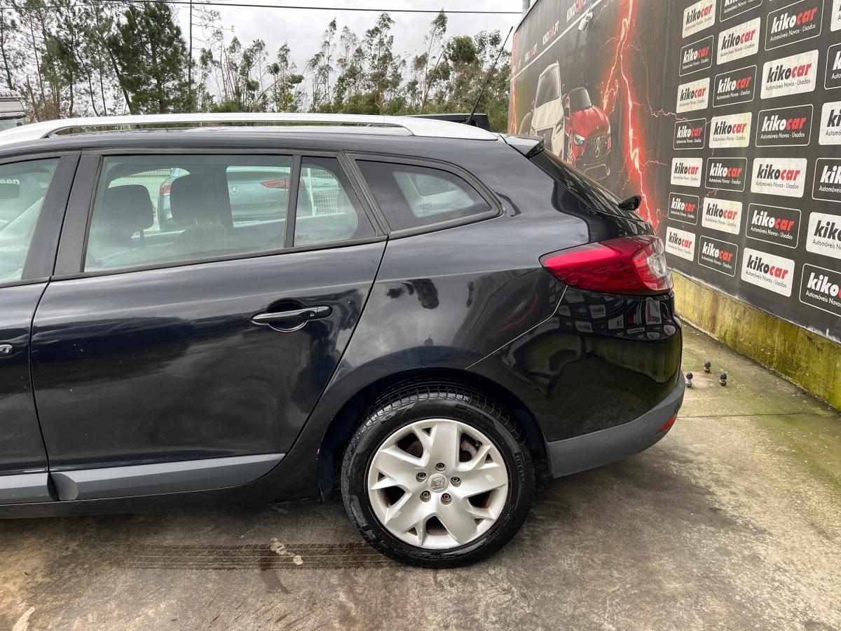 renault-megane-sport-tourer-2016-diesel-1461cc