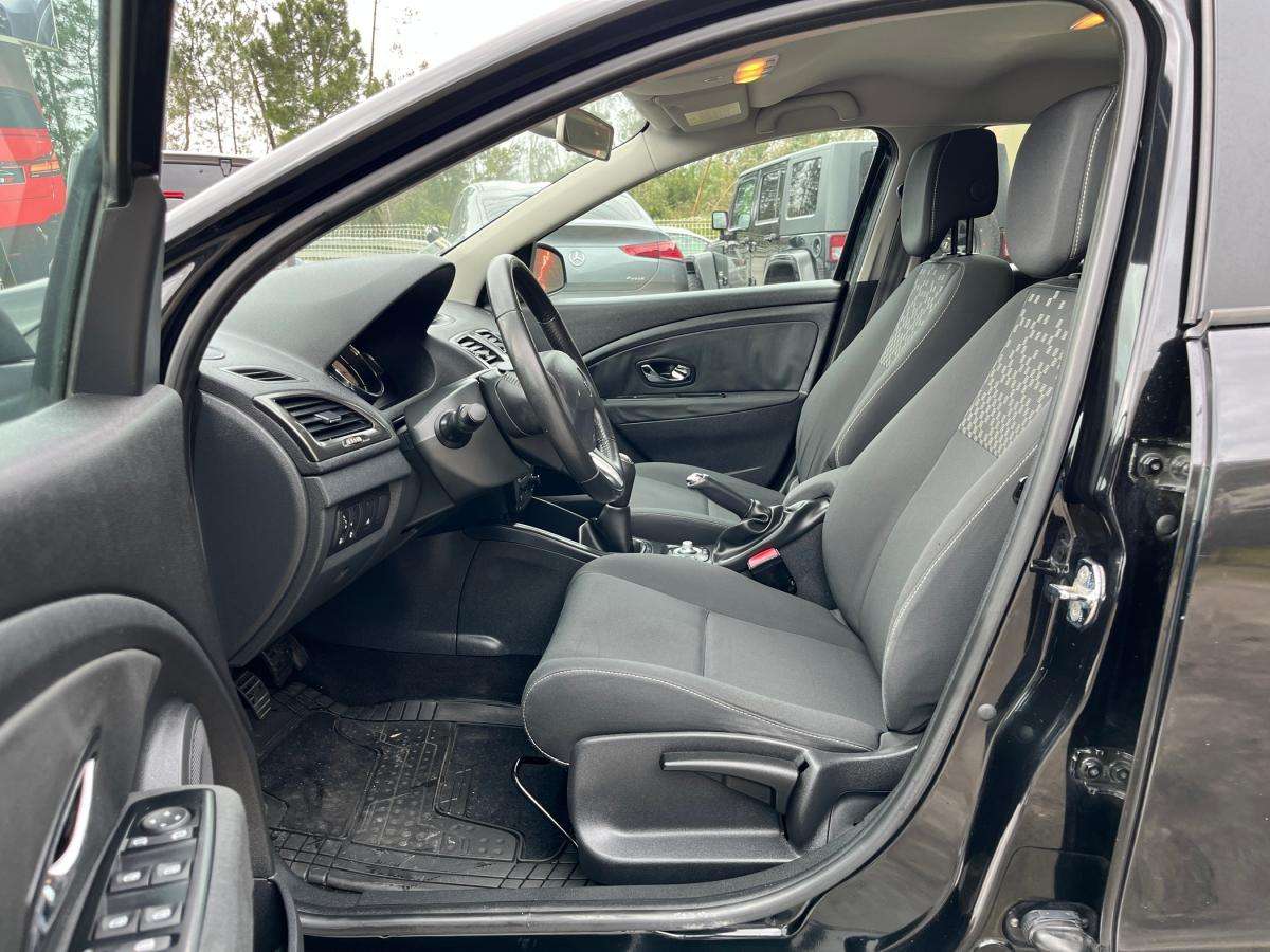 renault-megane-sport-tourer-2016-diesel-1461cc