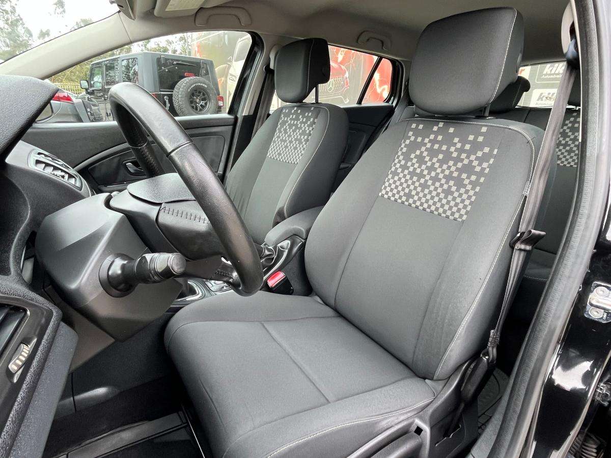 renault-megane-sport-tourer-2016-diesel-1461cc