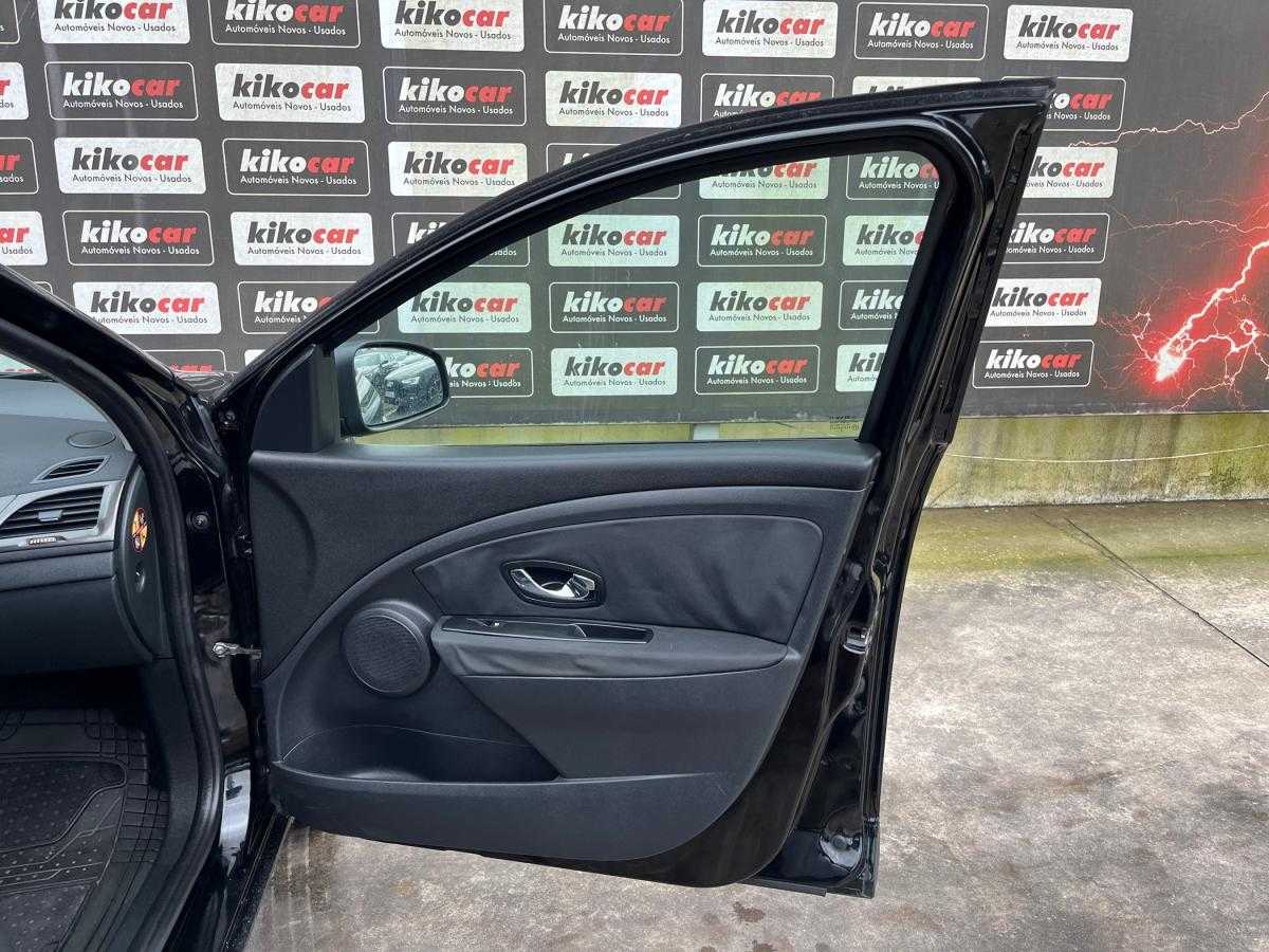renault-megane-sport-tourer-2016-diesel-1461cc