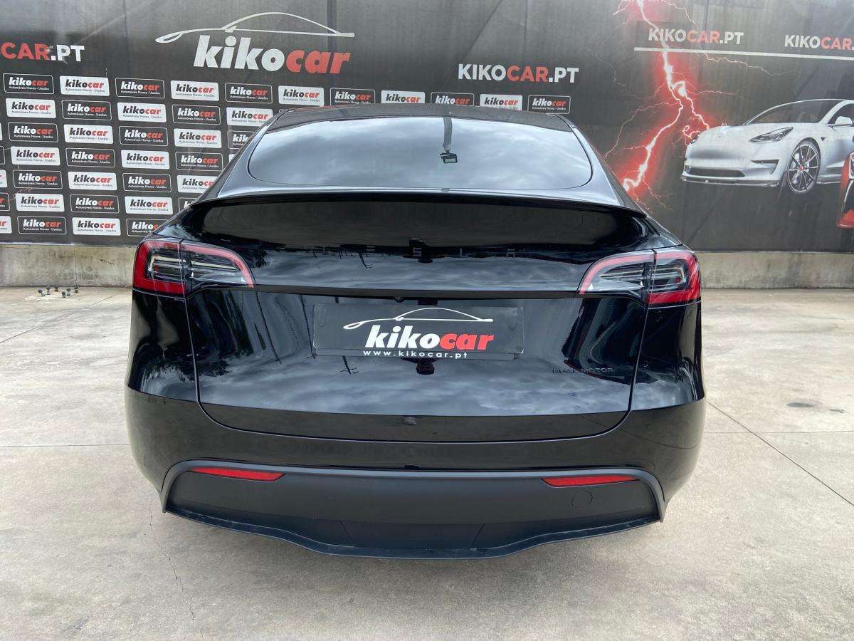 tesla-model-y-2023-eletrico-500cc