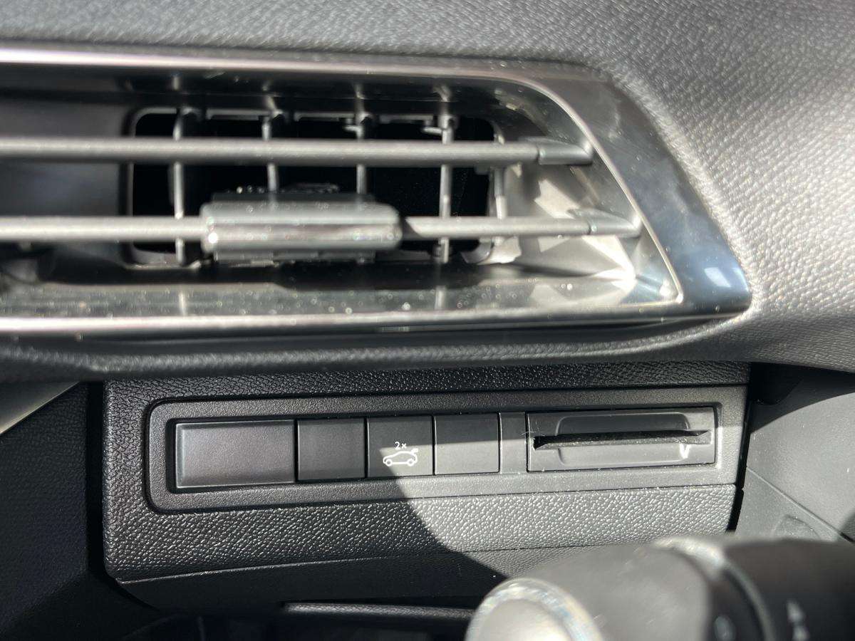 peugeot-3008-2020-diesel-1499cc