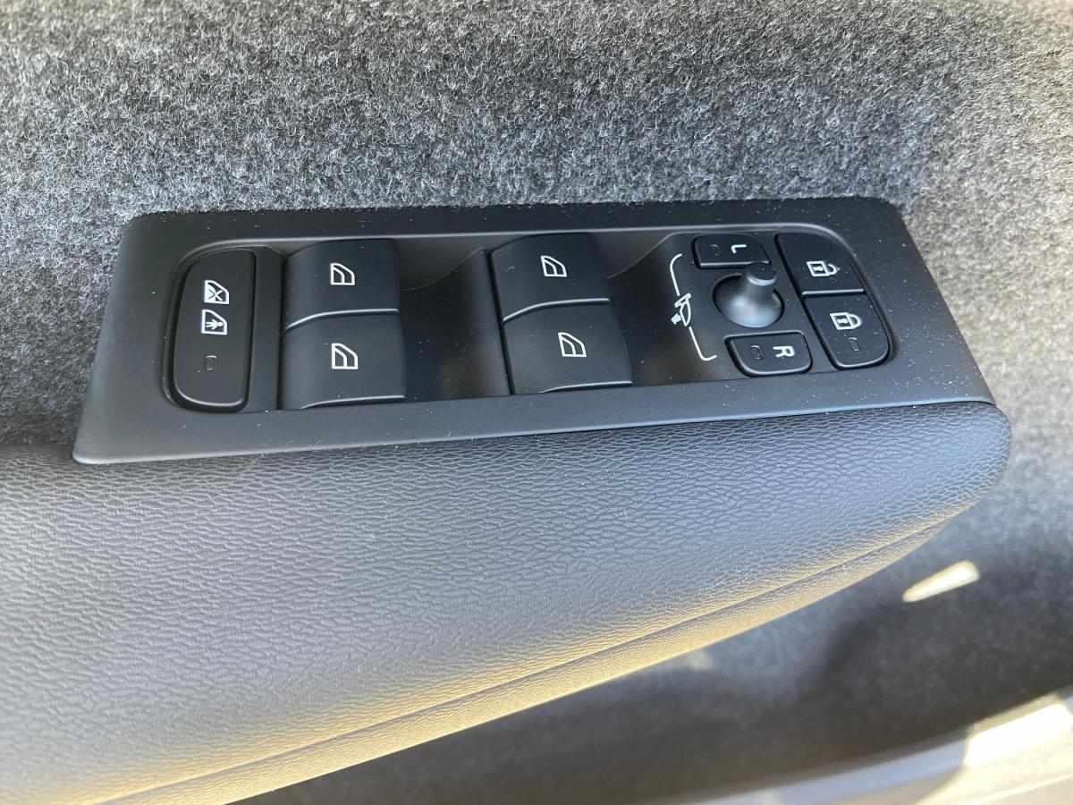 volvo-xc40-2022-hibrido-a-gasolina-1477cc