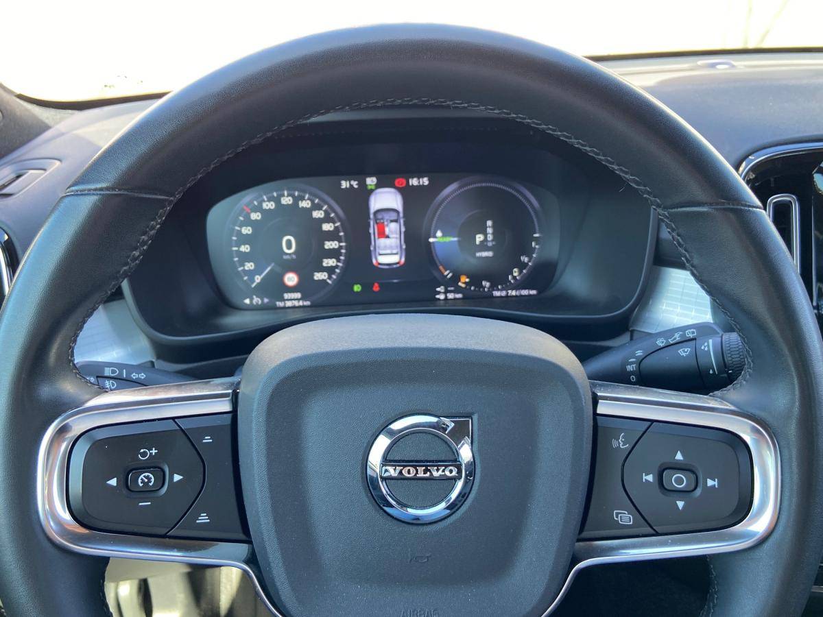 volvo-xc40-2022-hibrido-a-gasolina-1477cc