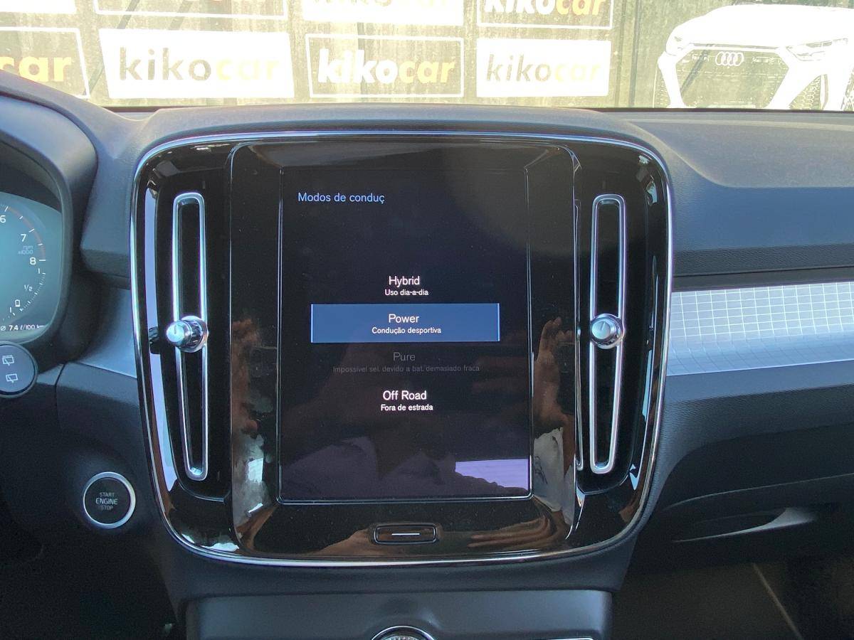 volvo-xc40-2022-hibrido-a-gasolina-1477cc