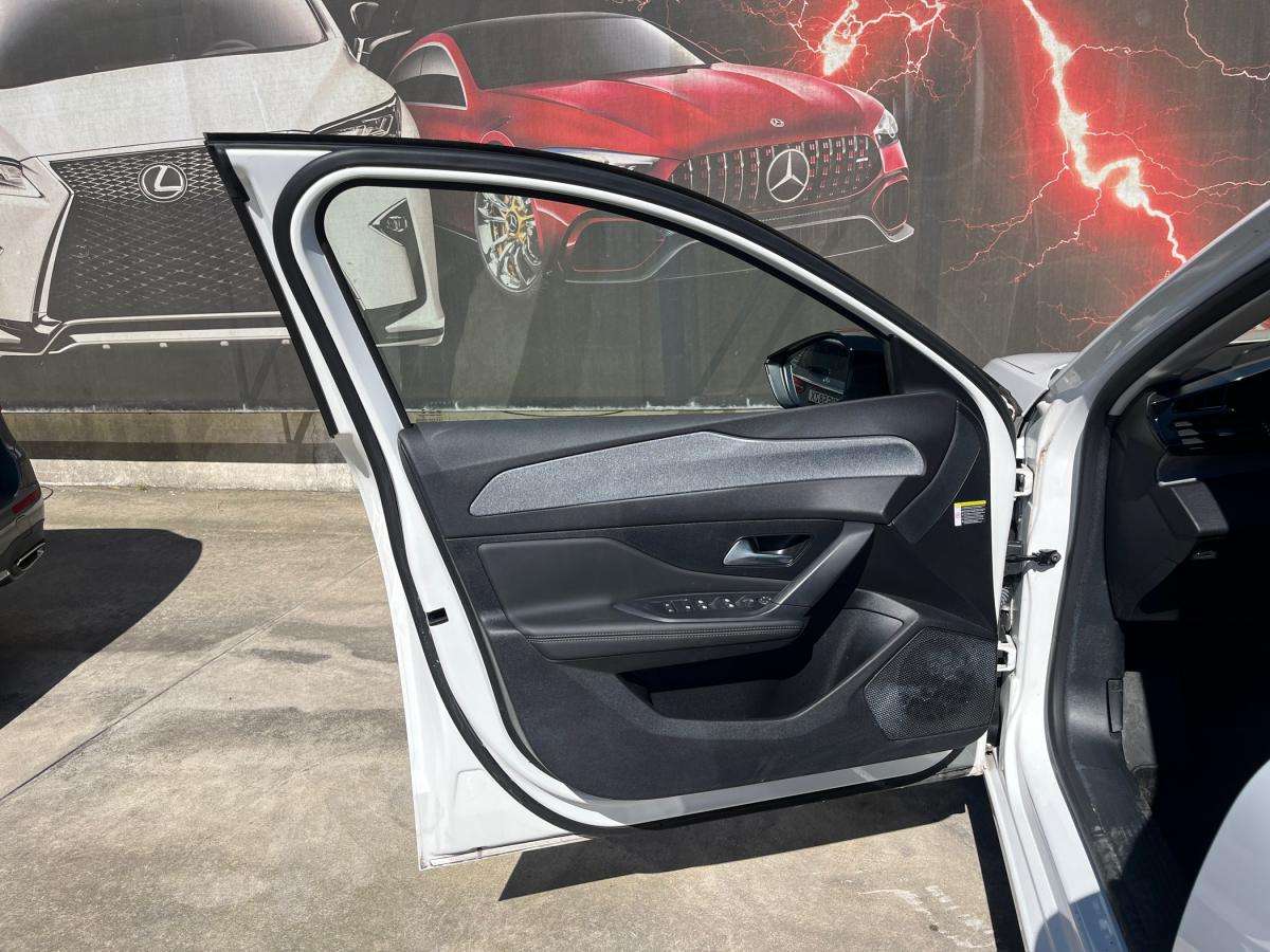 peugeot-308-sw-2022-gasolina-1199cc
