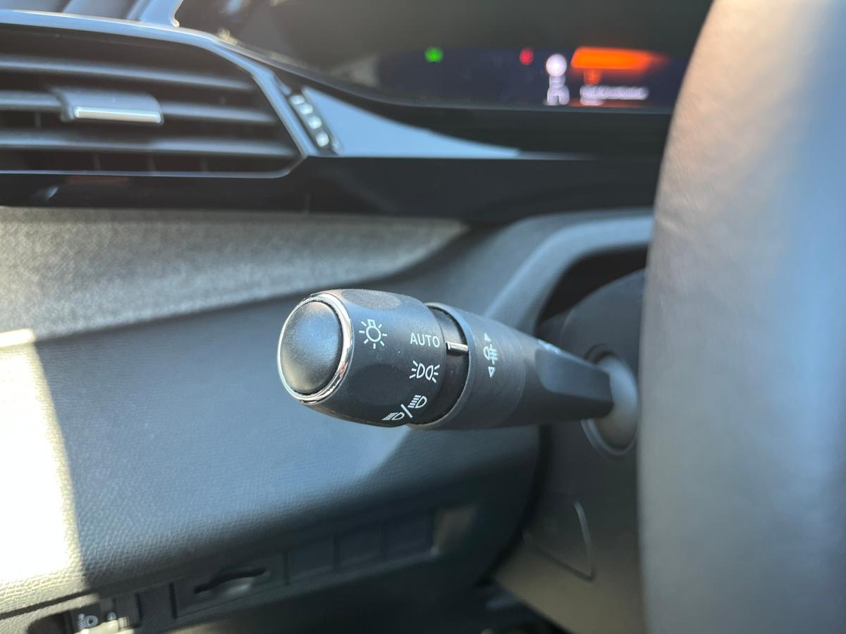 peugeot-308-sw-2022-gasolina-1199cc