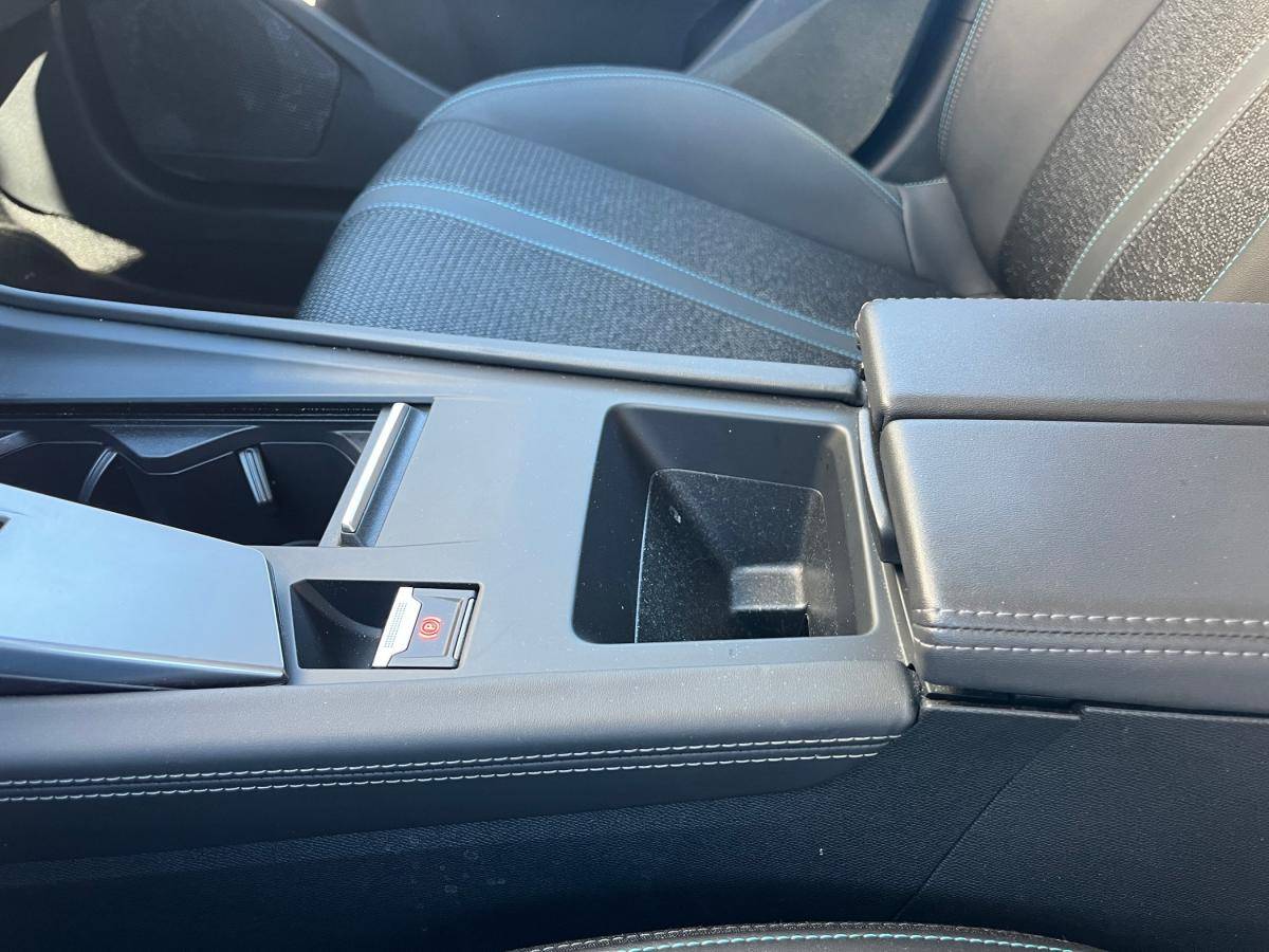 peugeot-308-sw-2022-gasolina-1199cc