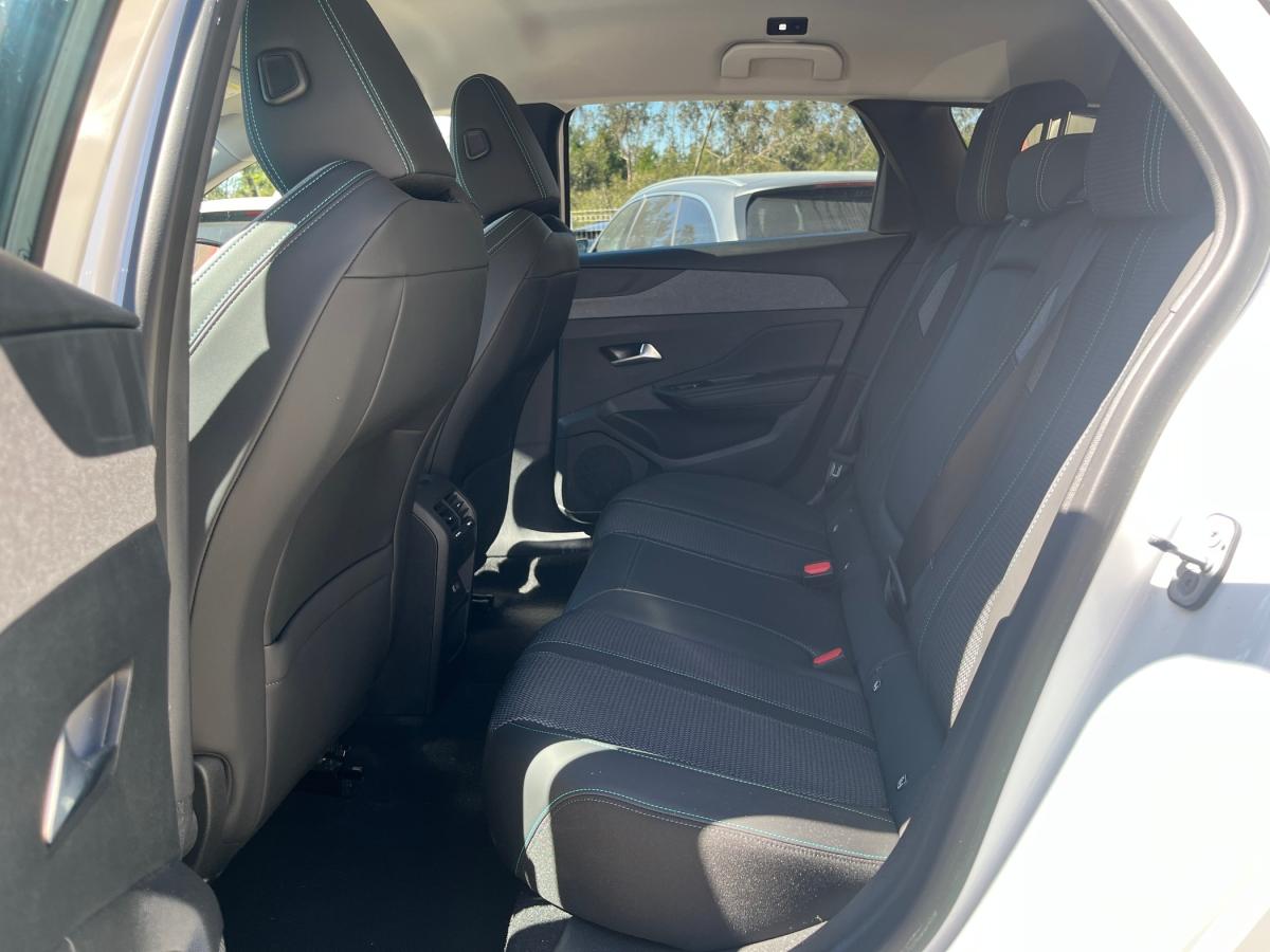 peugeot-308-sw-2022-gasolina-1199cc