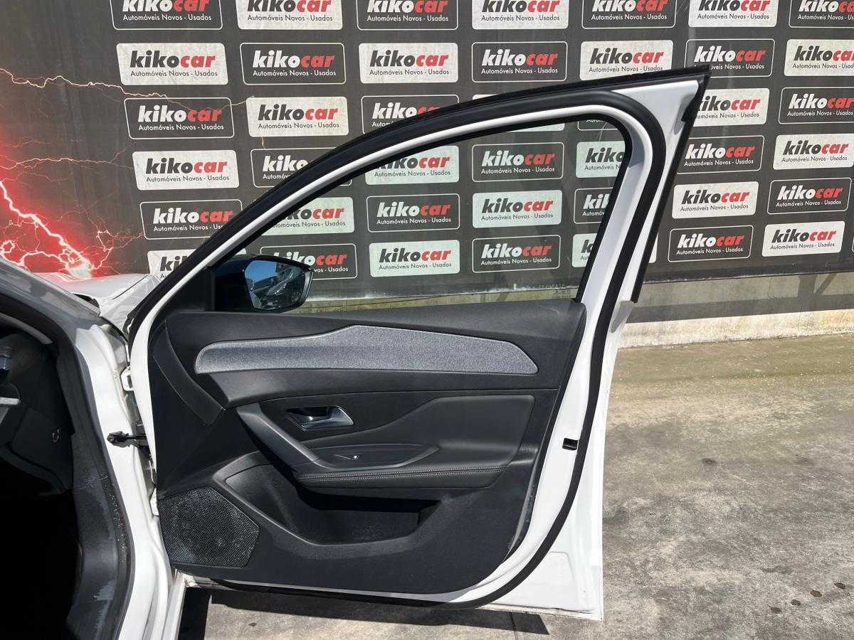 peugeot-308-sw-2022-gasolina-1199cc