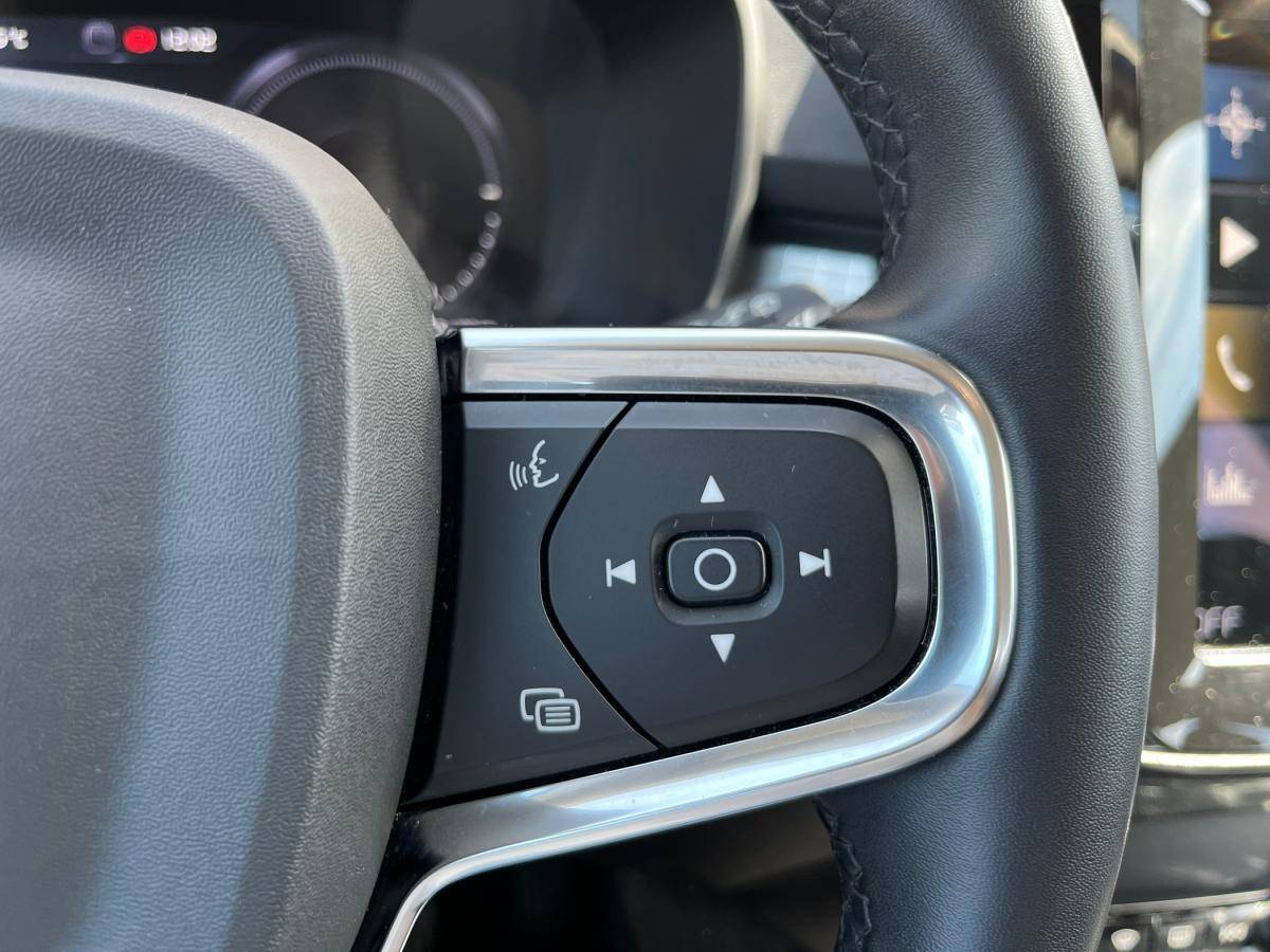 volvo-xc40-2021-hibrido-a-gasolina-1477cc