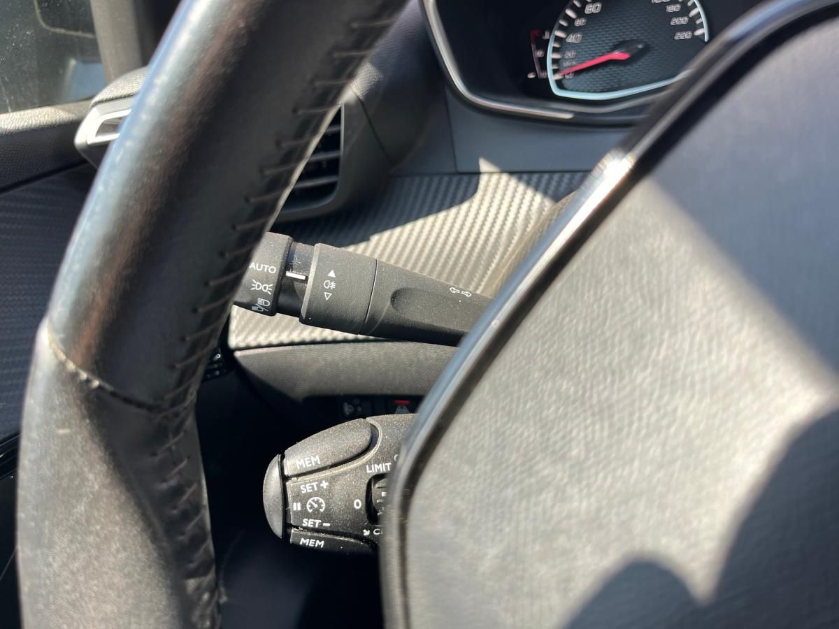 peugeot-208-2021-diesel-1560cc