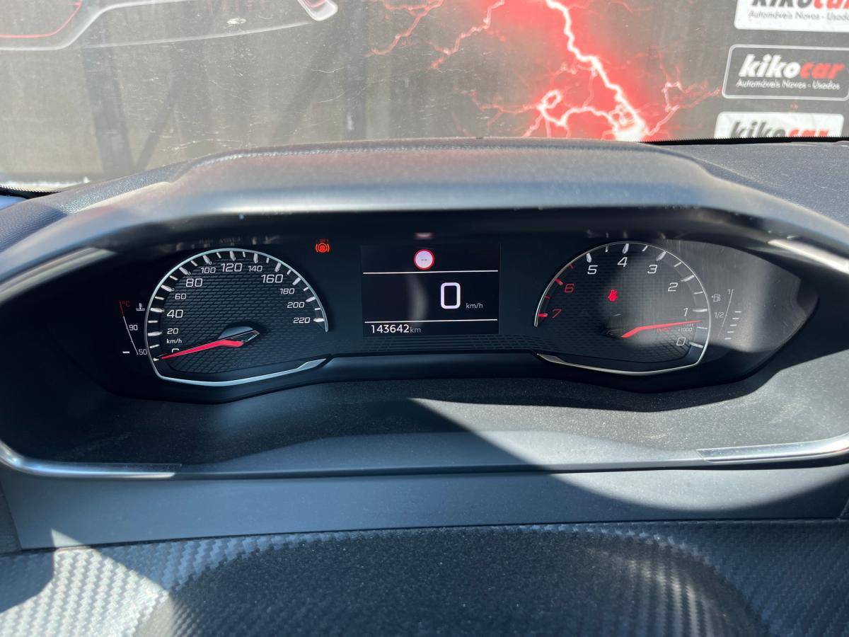 peugeot-208-2021-diesel-1560cc