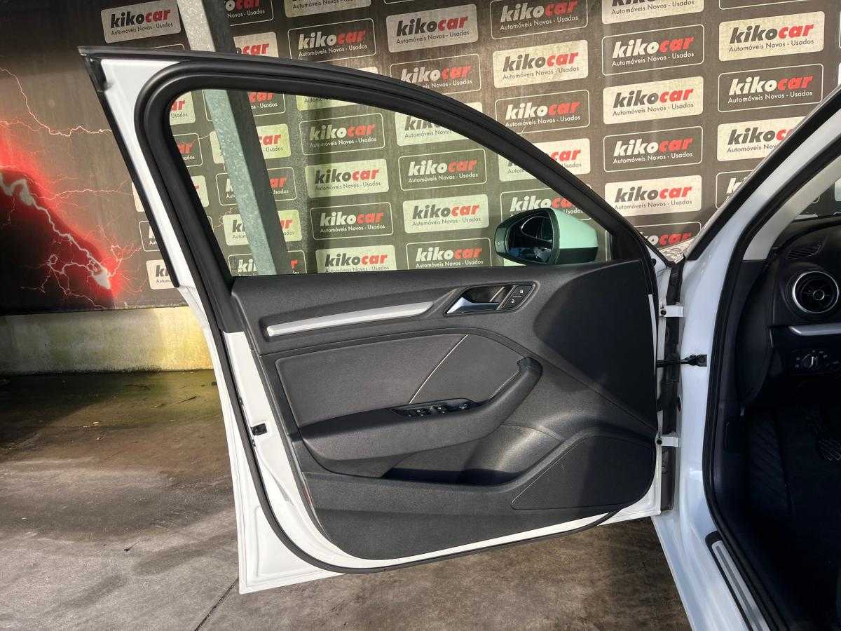 audi-a3-sportback-2015-diesel-1598cc