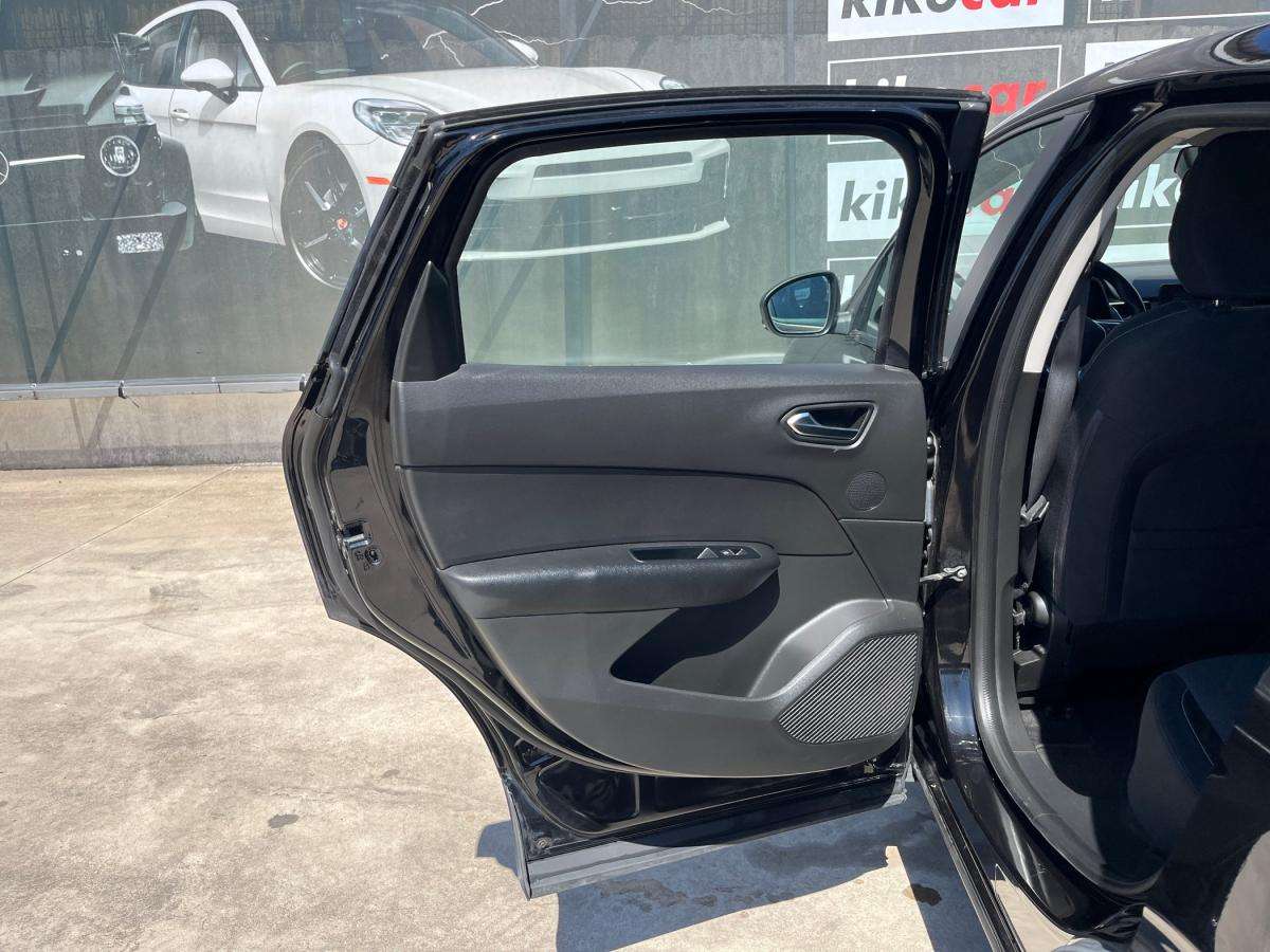 renault-arkana-2023-hibrido-a-gasolina-1598cc