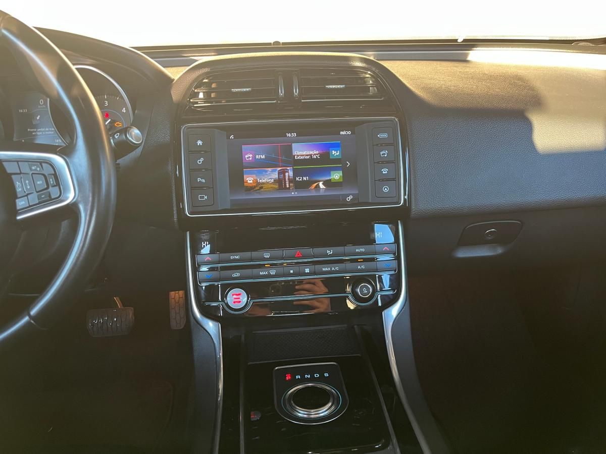 jaguar-xe-2017-diesel-1999cc
