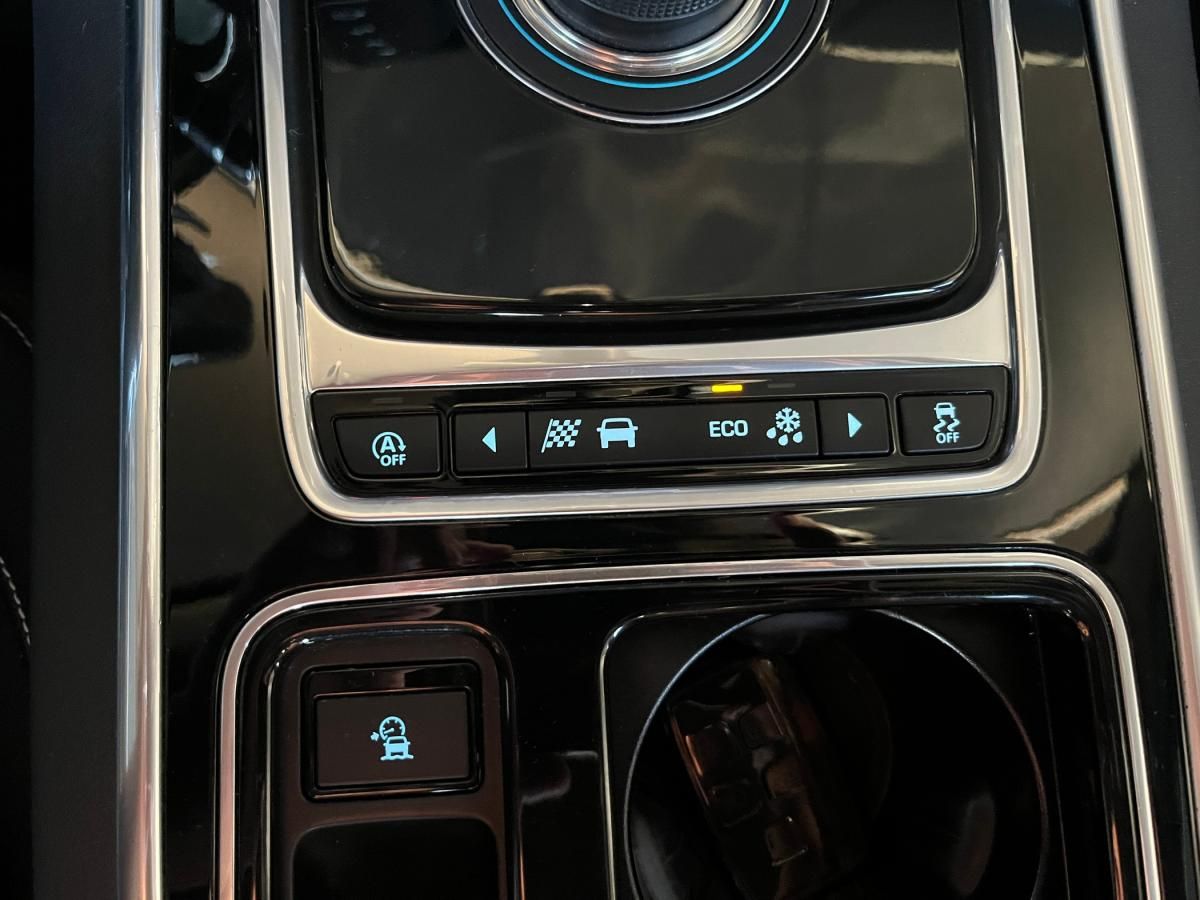 jaguar-xe-2017-diesel-1999cc