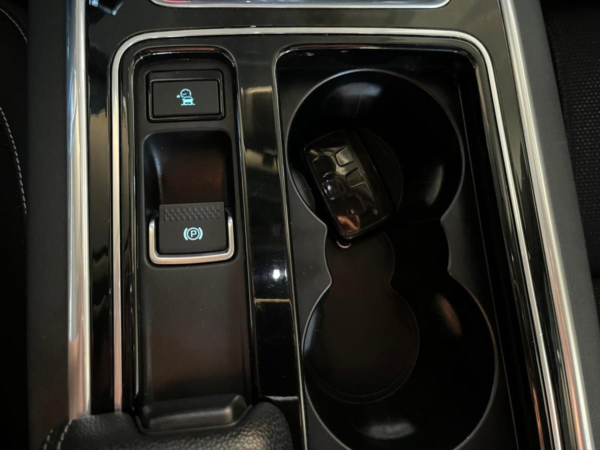 jaguar-xe-2017-diesel-1999cc
