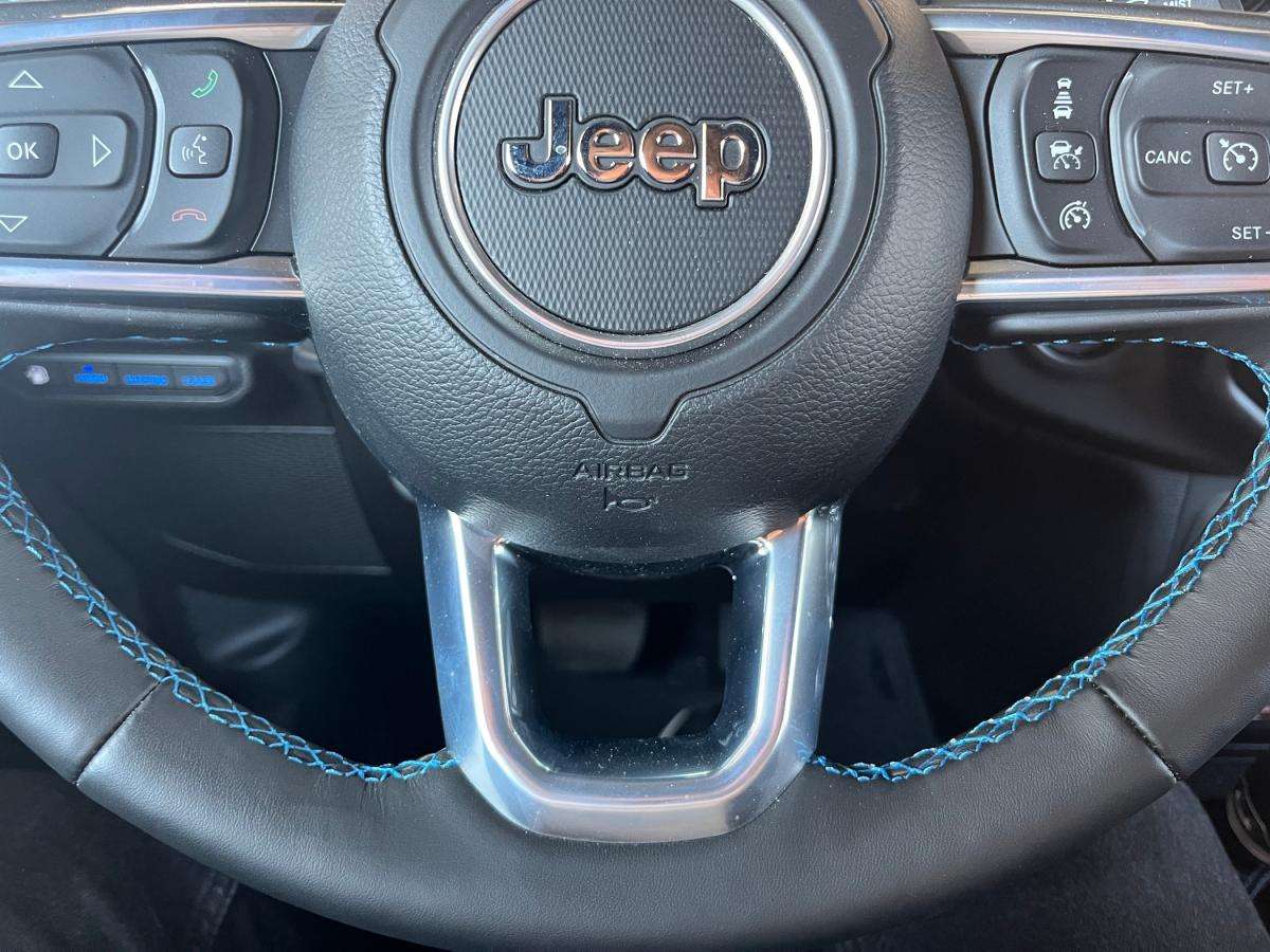 jeep-wrangler-2023-hibrido-a-gasolina-1995cc