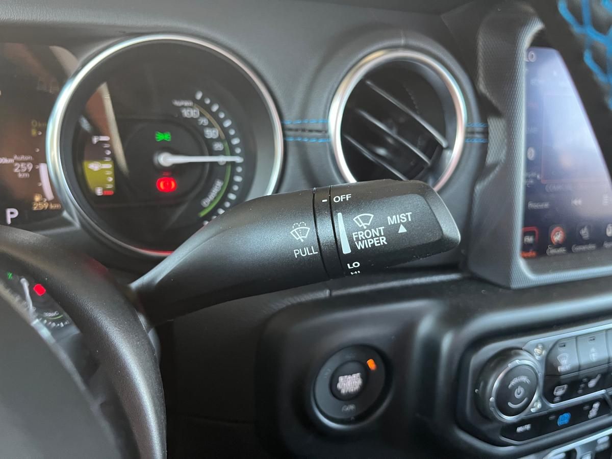 jeep-wrangler-2023-hibrido-a-gasolina-1995cc