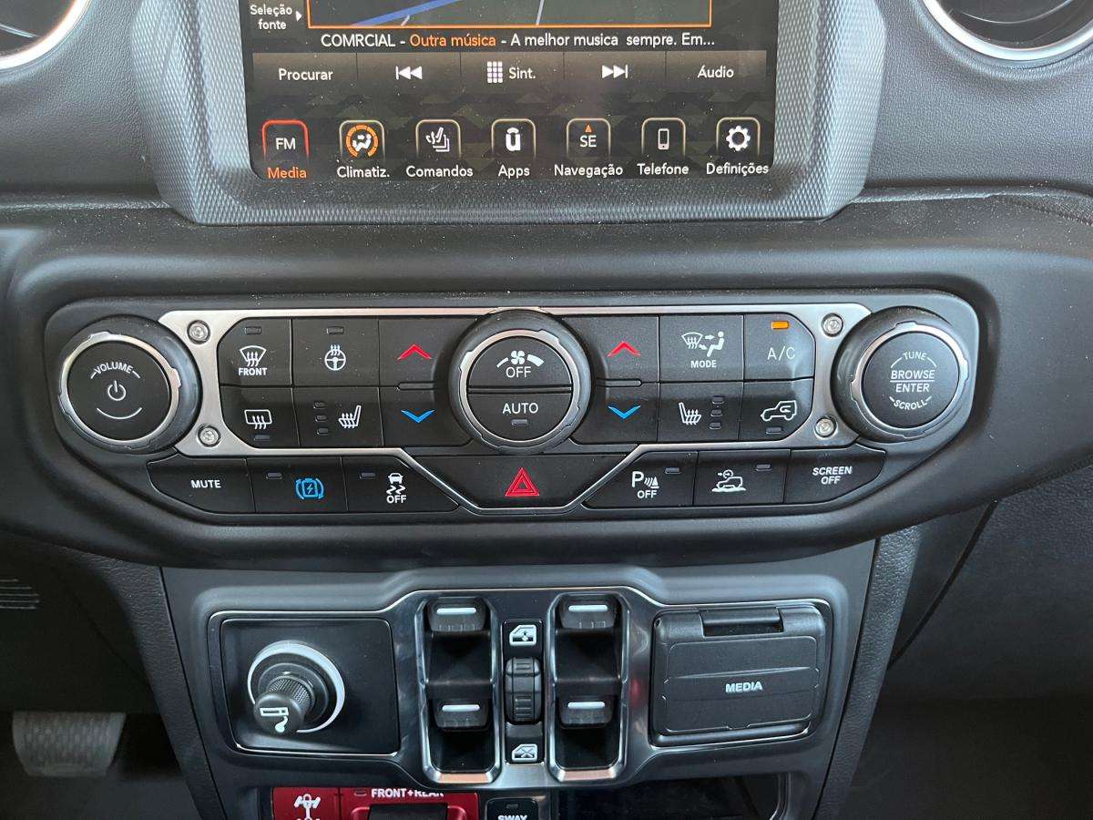 jeep-wrangler-2023-hibrido-a-gasolina-1995cc