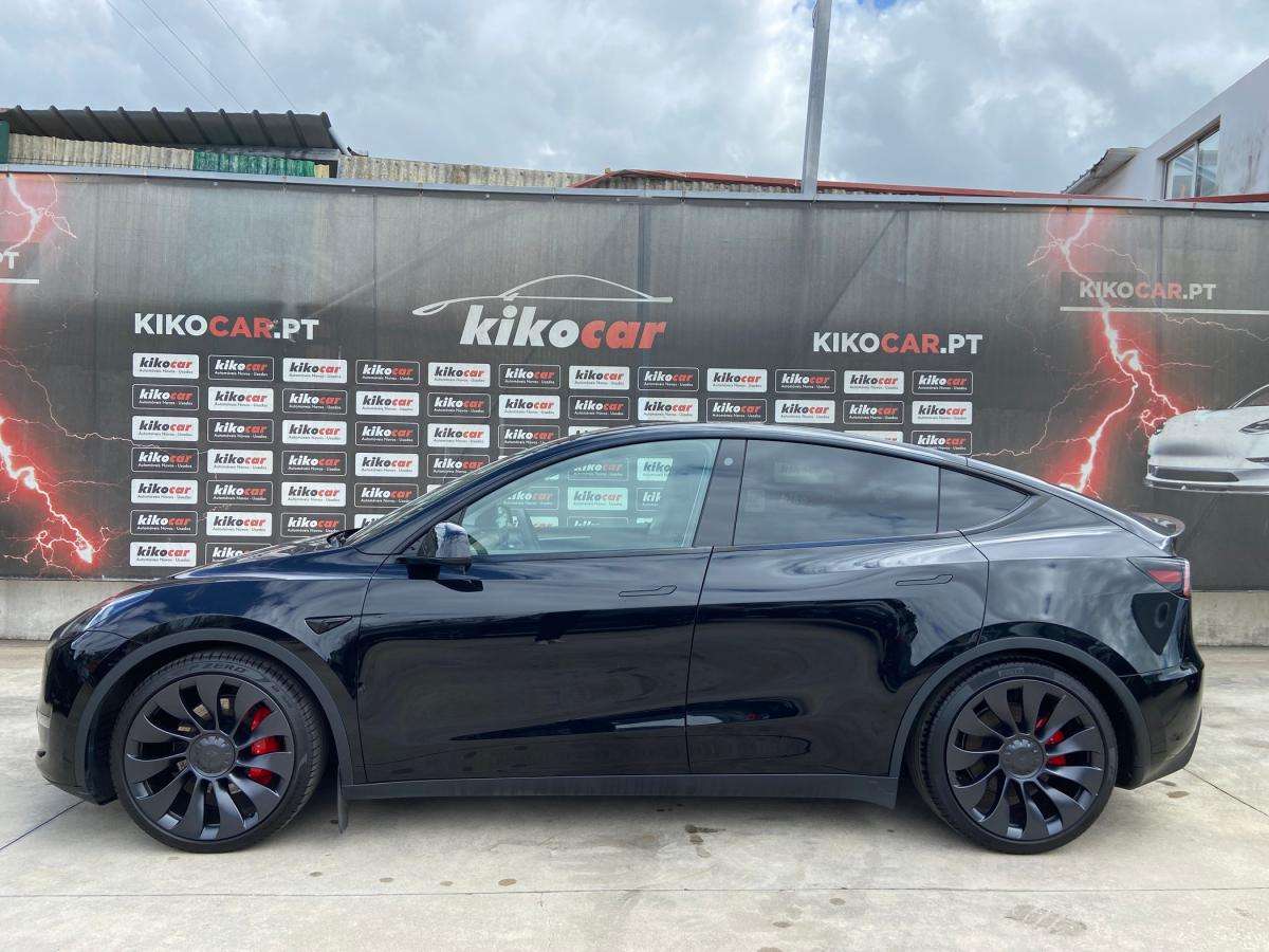 tesla-model-y-2024-eletrico-500cc