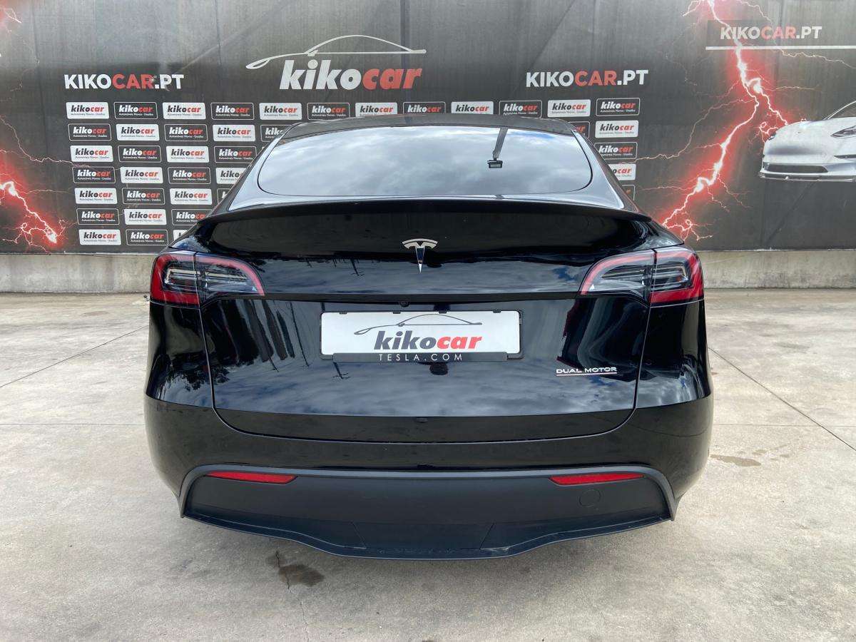 tesla-model-y-2024-eletrico-500cc