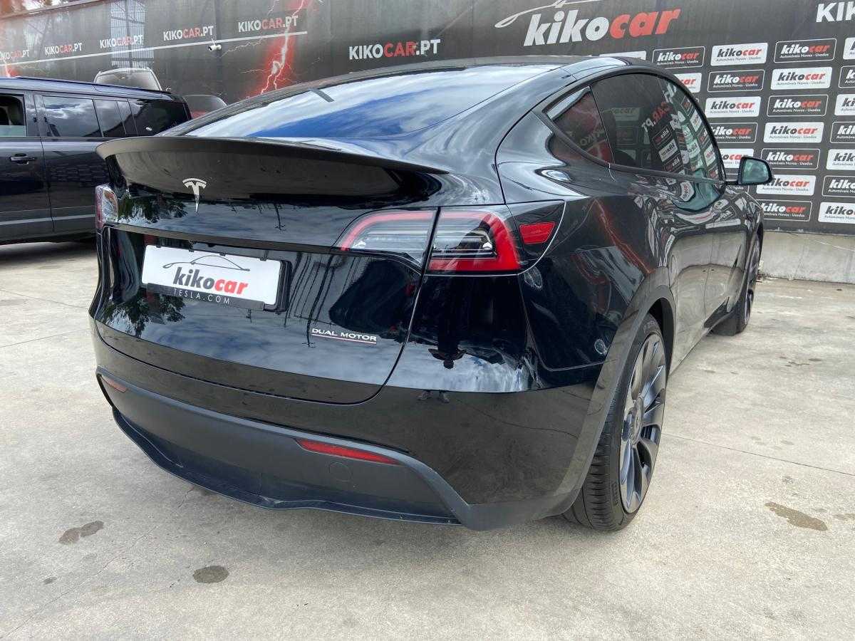 tesla-model-y-2024-eletrico-500cc