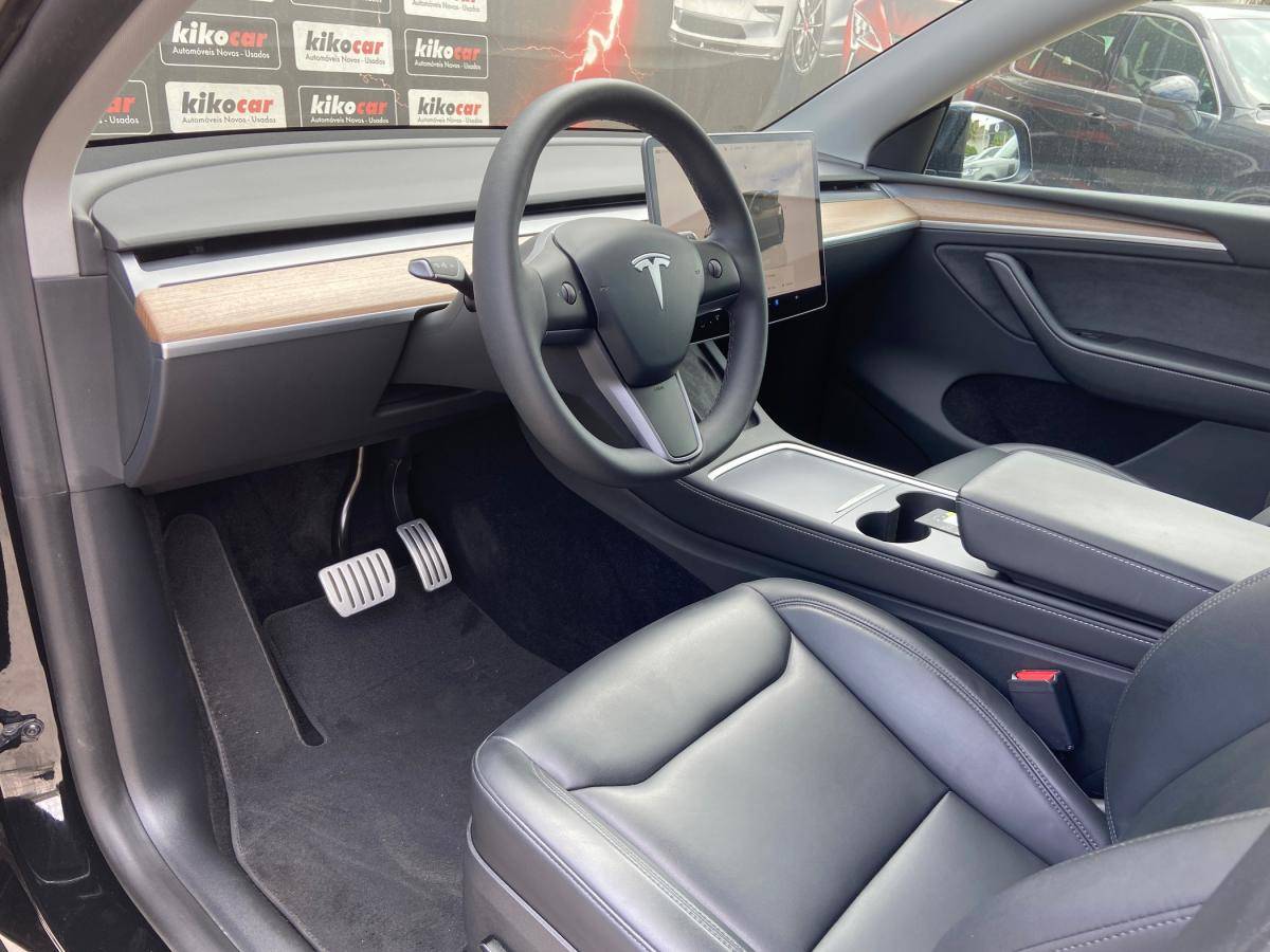 tesla-model-y-2024-eletrico-500cc