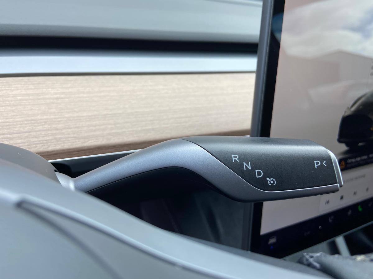 tesla-model-y-2024-eletrico-500cc