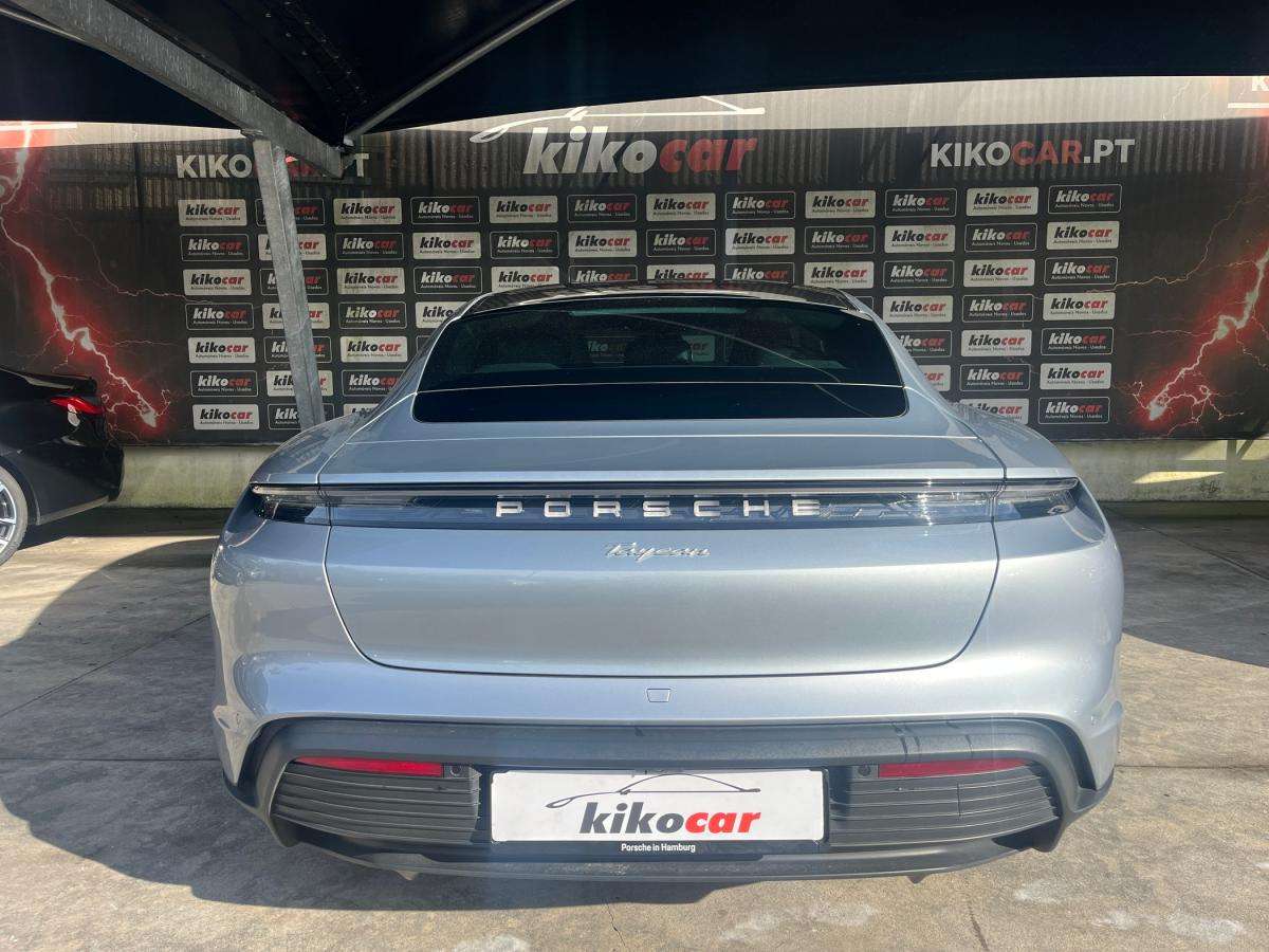 porsche-taycan-2024-eletrico-500cc