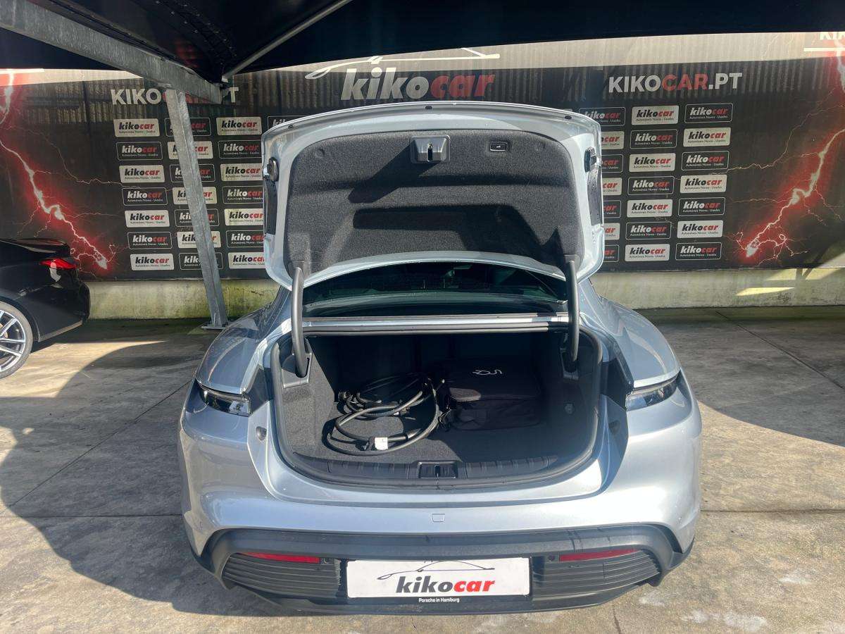 porsche-taycan-2024-eletrico-500cc