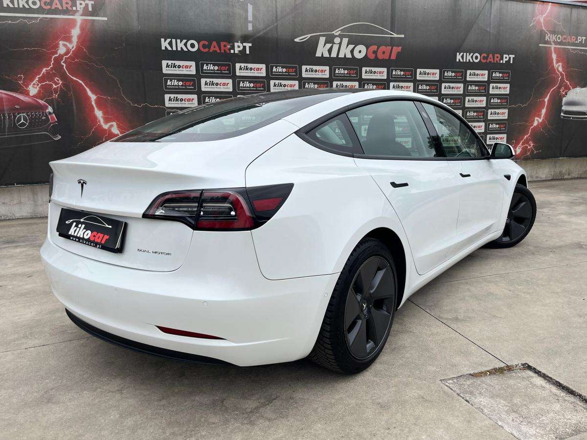 tesla-model-3-2021-eletrico-500cc