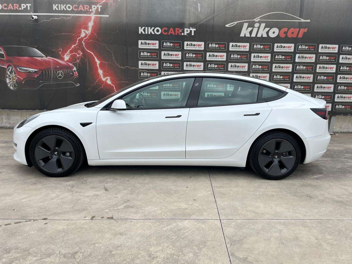 tesla-model-3-2021-eletrico-500cc