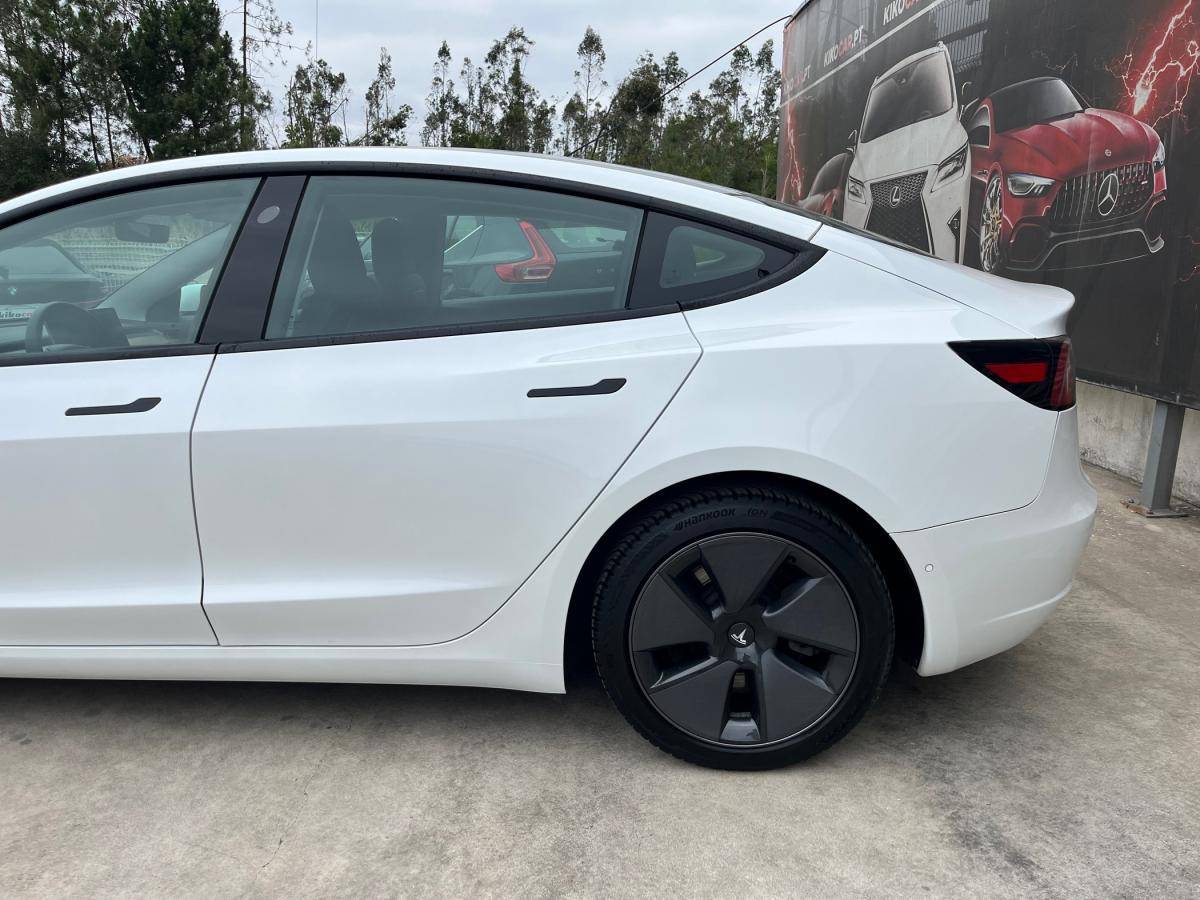 tesla-model-3-2021-eletrico-500cc