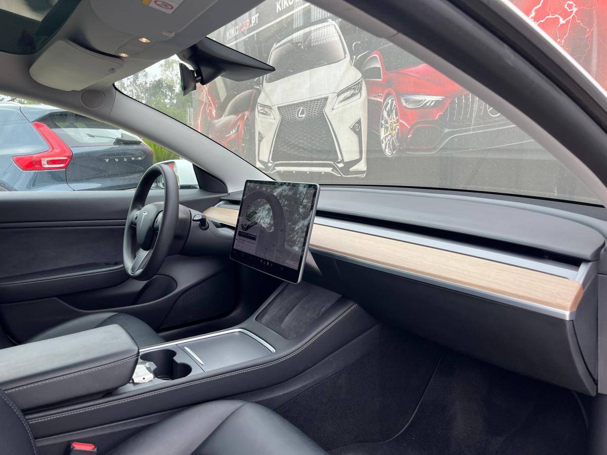 tesla-model-3-2021-eletrico-500cc