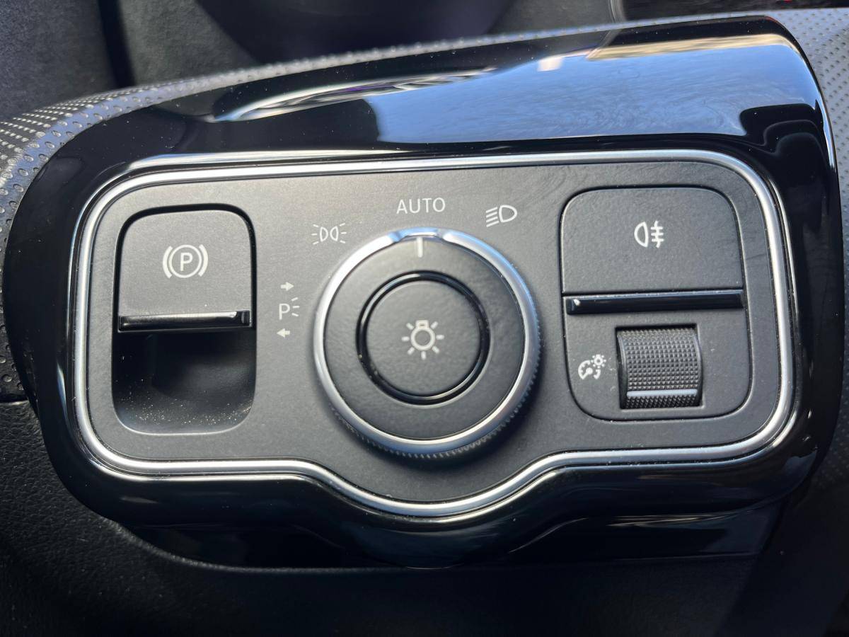 mercedes-benz-classe-a-2022-hibrido-a-gasolina-1332cc