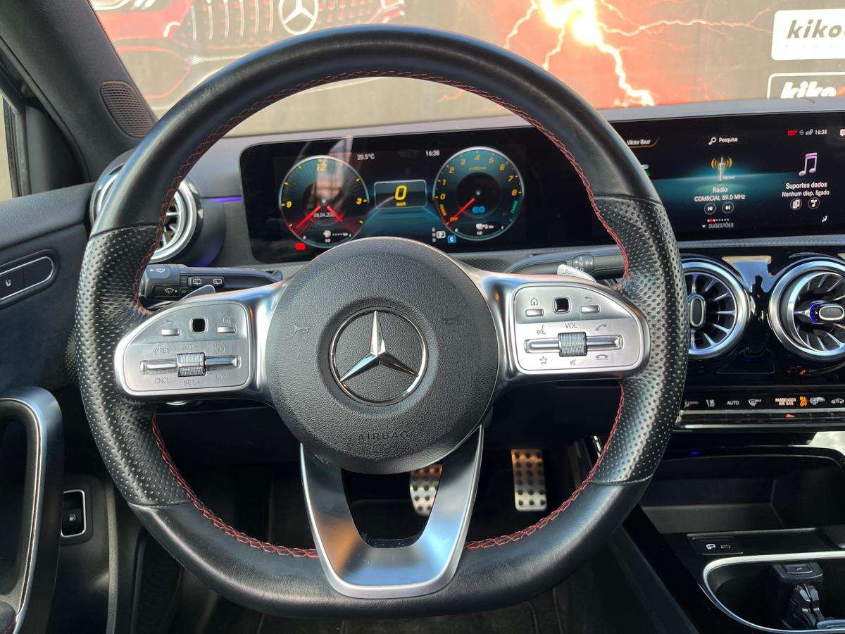 mercedes-benz-classe-a-2022-hibrido-a-gasolina-1332cc
