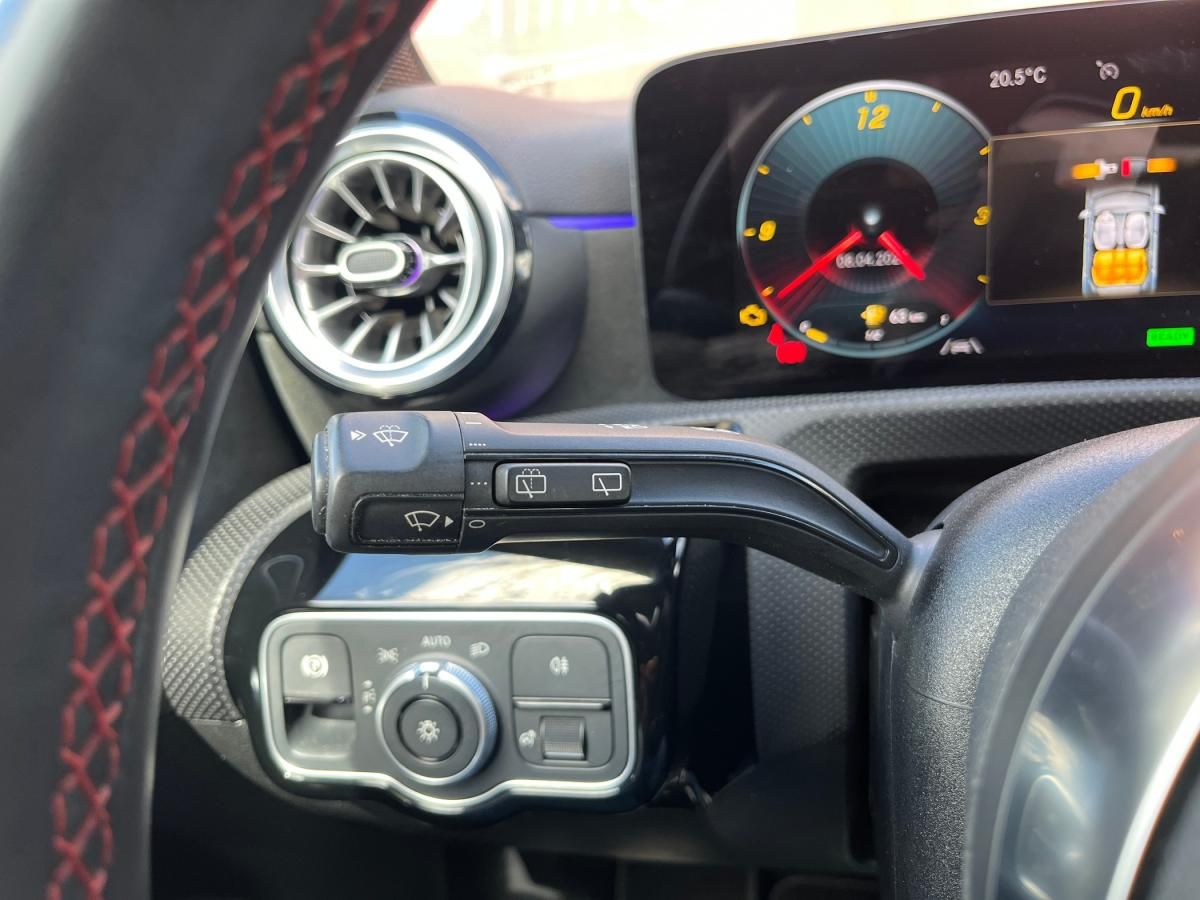mercedes-benz-classe-a-2022-hibrido-a-gasolina-1332cc